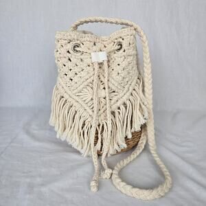 American Eagle Hobo Bucket Shoulder Bag Cream Knit with Tan Wicker Fringe